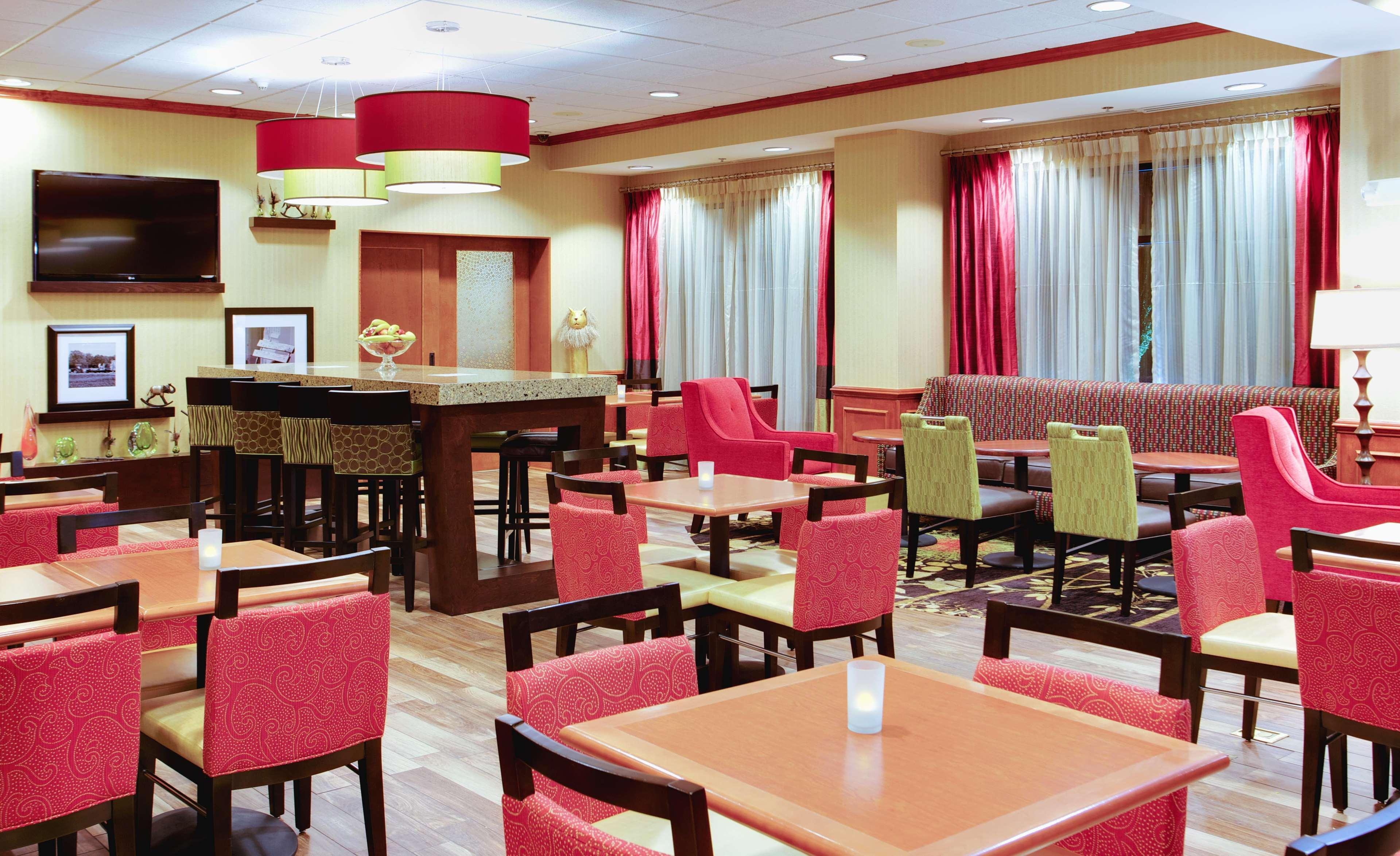 Hampton Inn Emporia Exterior foto